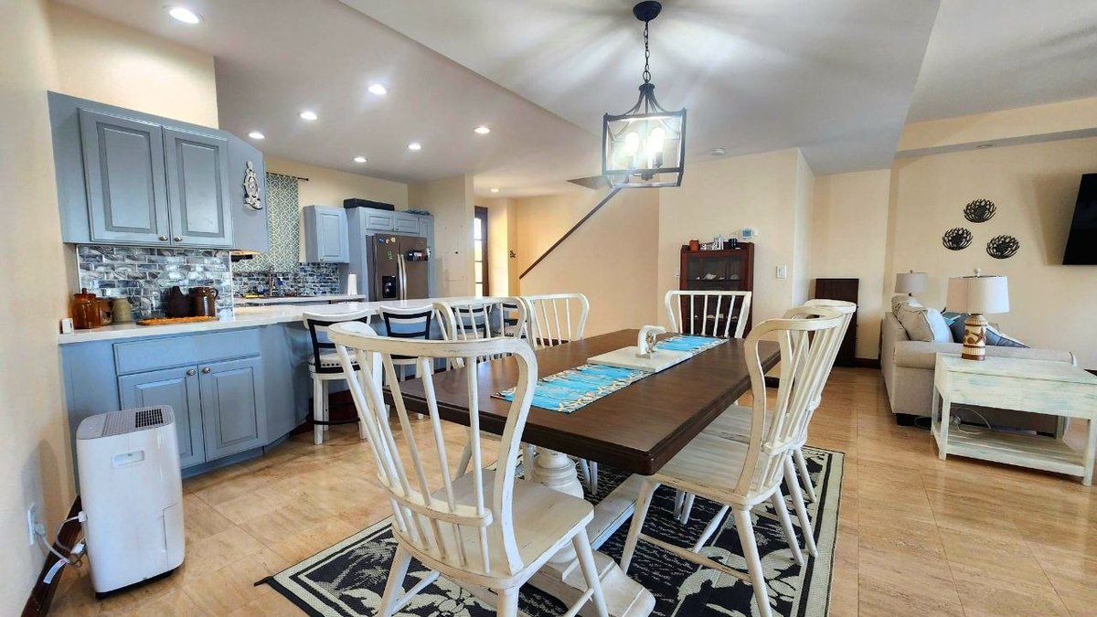 Dining Area 2