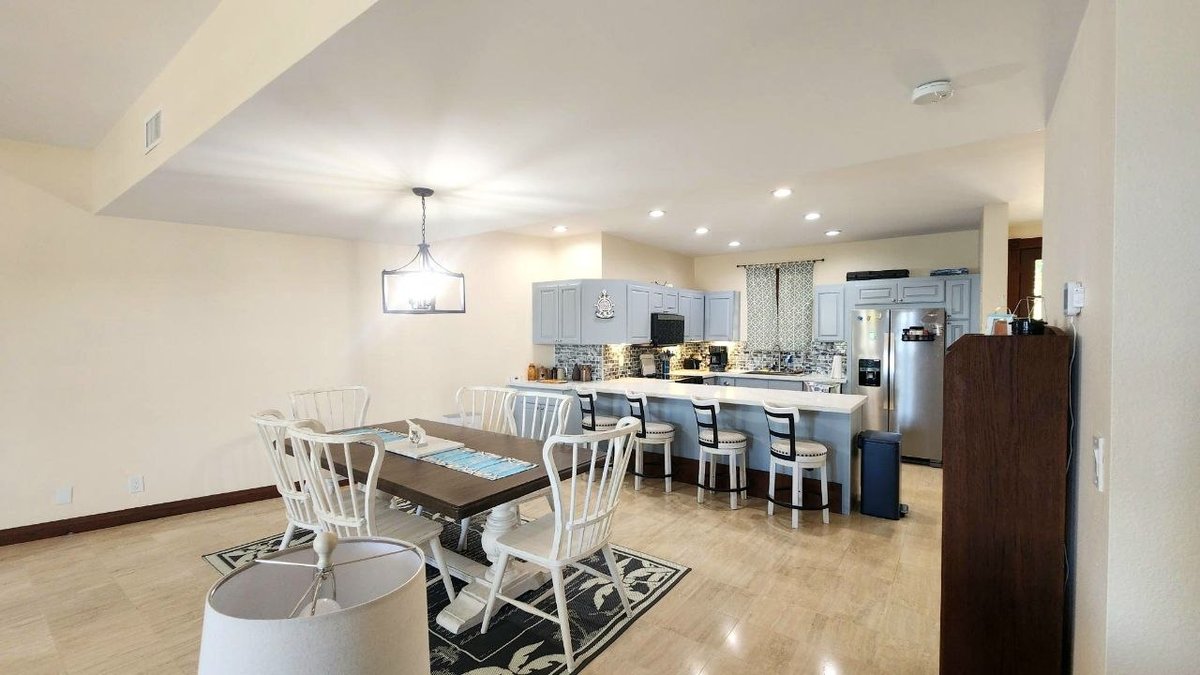 Dining Area 4