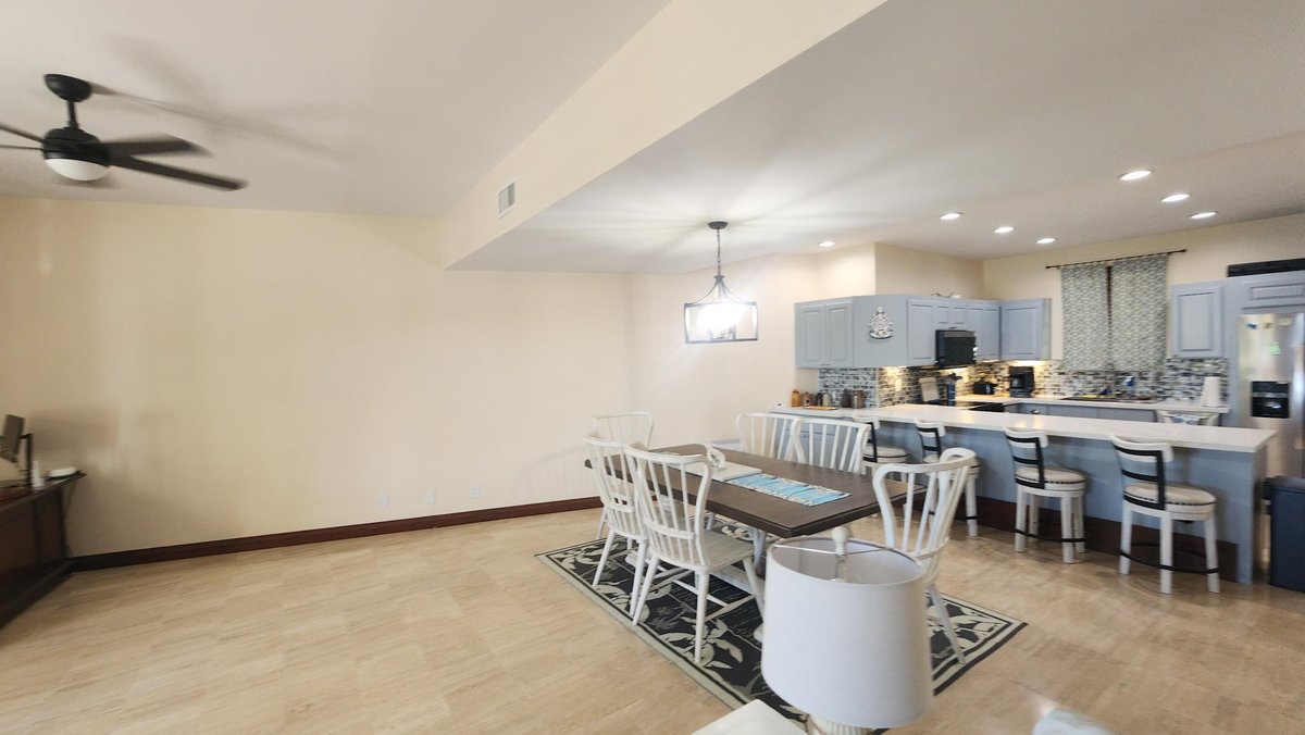 Dining Area 8